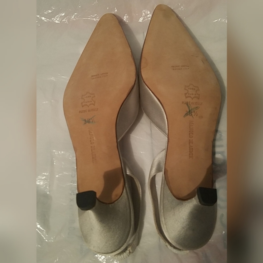 Manolo Blahnik Silver Satin Slingbacks/Heels/Shoes - Picture 3 of 8
